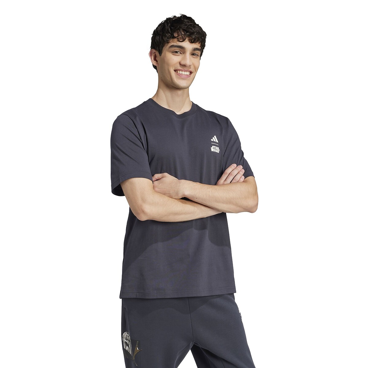 ADIDAS ROUPAS ESPORTIVAS<br>Camiseta de manga curta com estampa de Star Wars