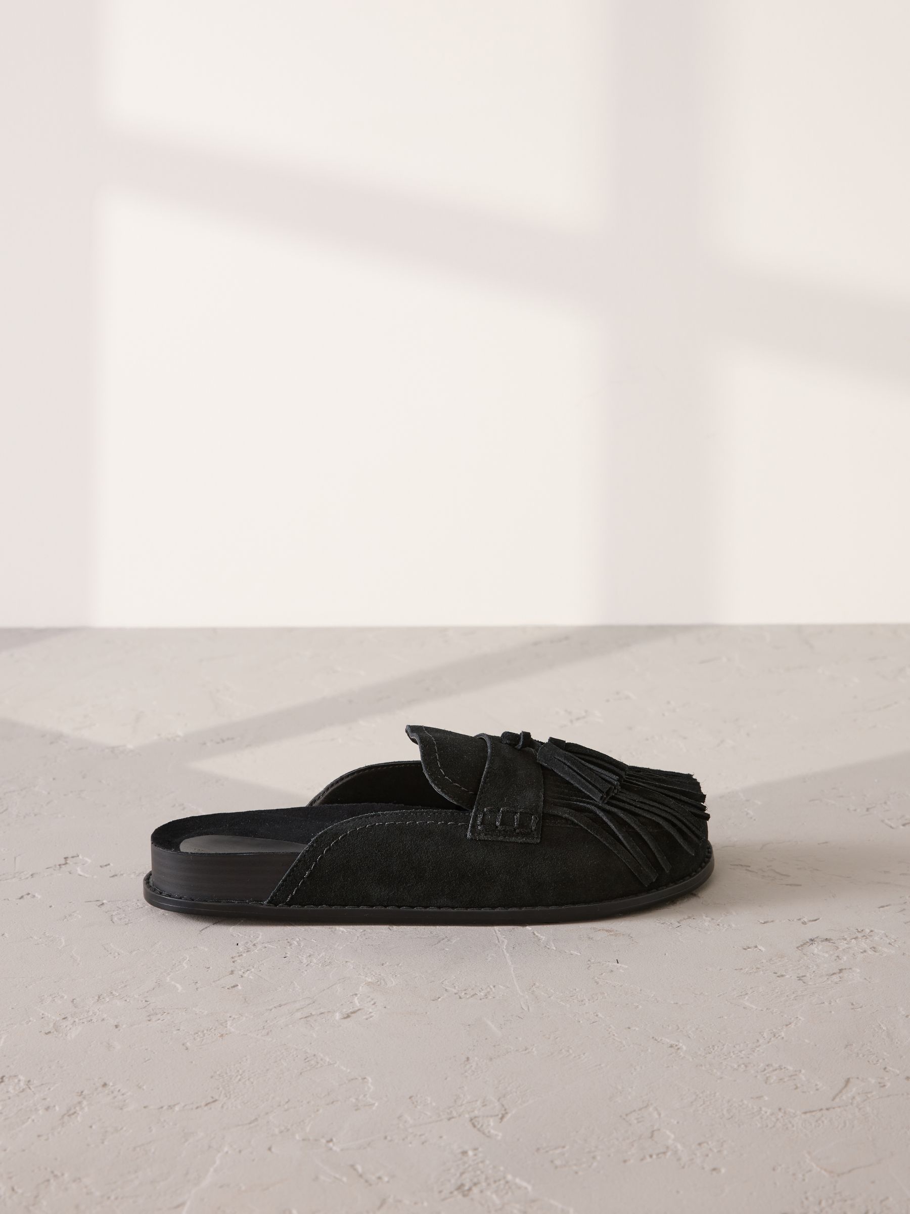 Zwart - Signature Premium Leather Suede Fringe Footbed Mules