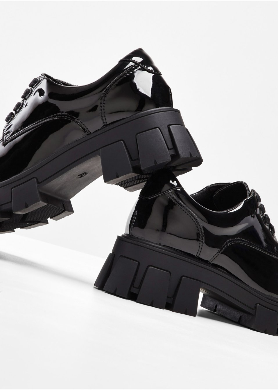 Chaussures à lacets