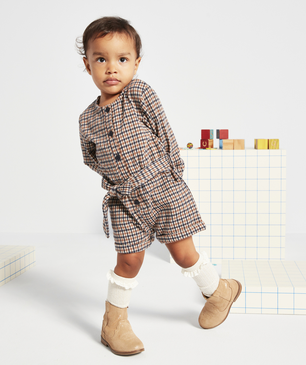 COMBISHORT BÉBÉ FILLE À CARREAUX ET MANCHES LONGUES