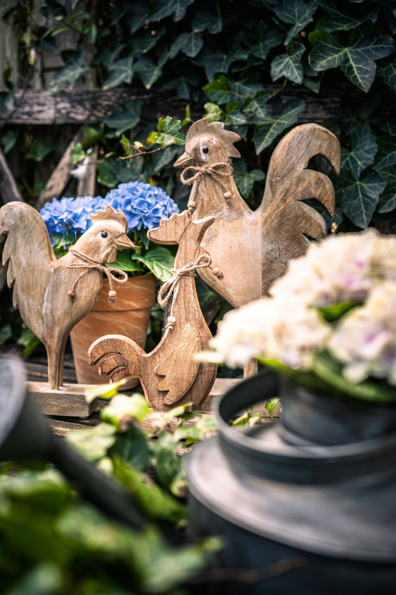 Holzfigur 'Hahn sitzend', natur, B 20 cm, H 33 cm, L 6 cm von fischer's lagerhaus