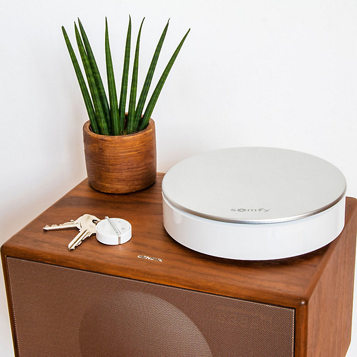 Système d'alarme Somfy Home alarme max + Caméra extérieure Somfy avec sirène intégrée