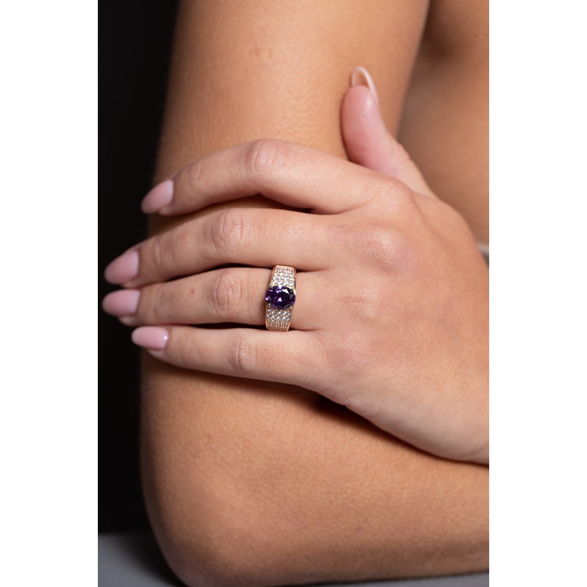 Bague ELISABETH en Plaqué Or avec pierre synthétique mauve amethyste