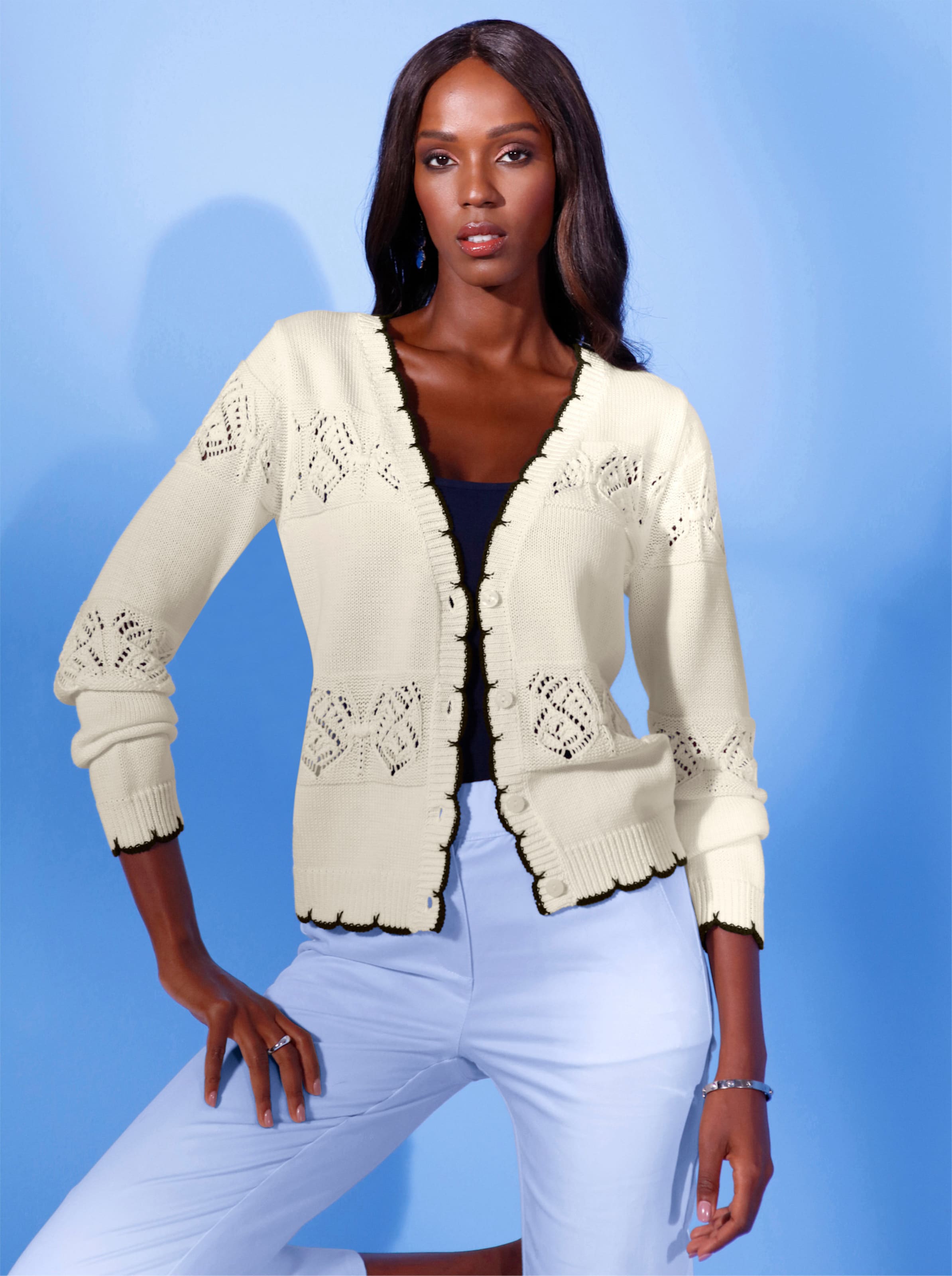 Strickjacke in ecru