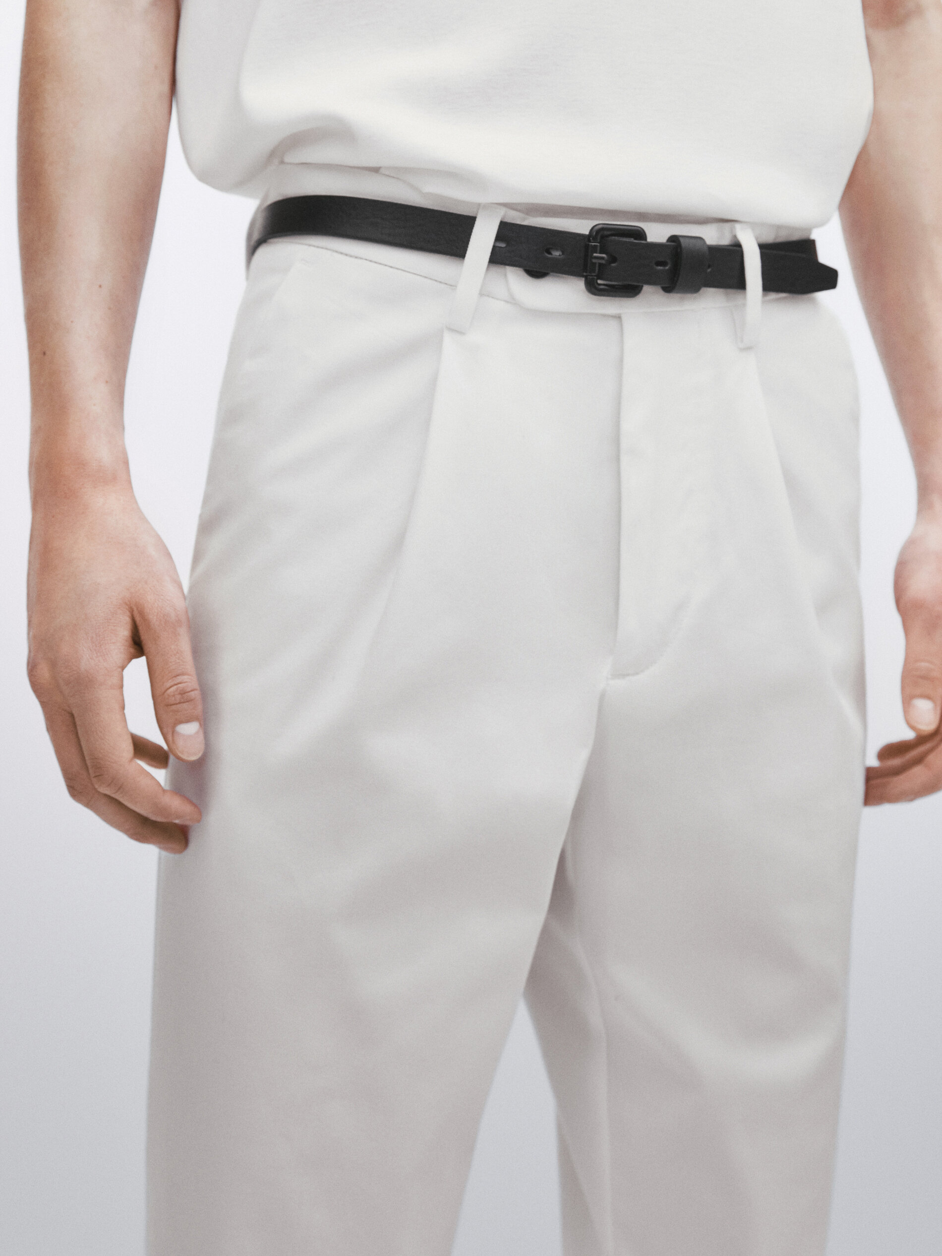 Pantalón pinzas ajuste cônico -Studio - BLANCO