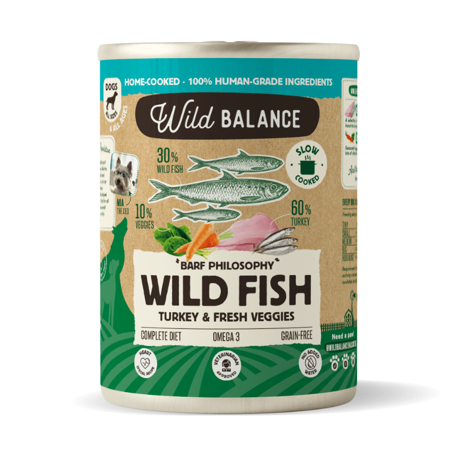 Peixe e peru cozidos no vapor em lata com vegetais para cães (400g)