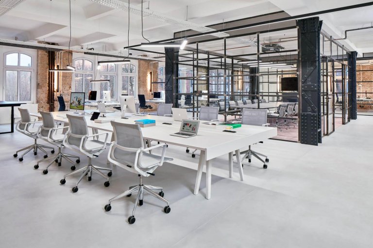 Vitra Physix bureaustoel soft grey onderstel trioknit brick