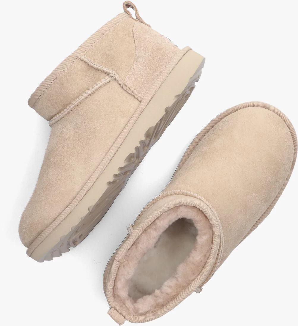 UGG beige ugg vachtlaarzen classic ultra mini kids