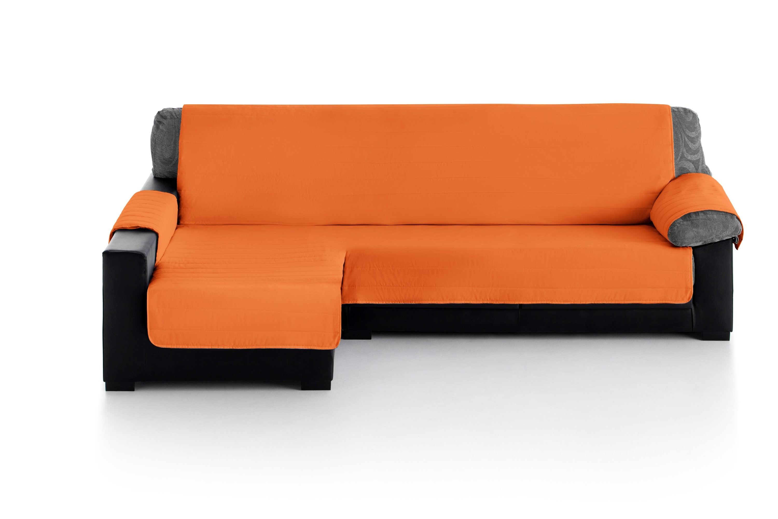 Capa acolchoada para cães no lado esquerdo da chaise longue