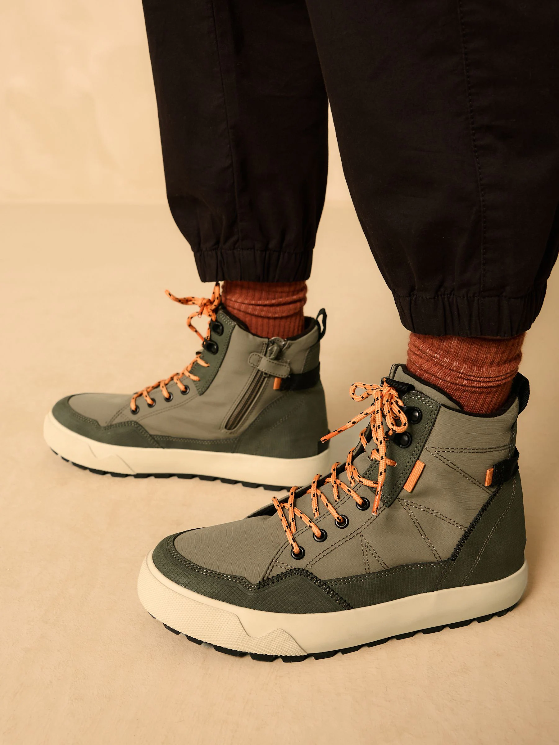 Kakigroen - Warm gevoerde hoge boots