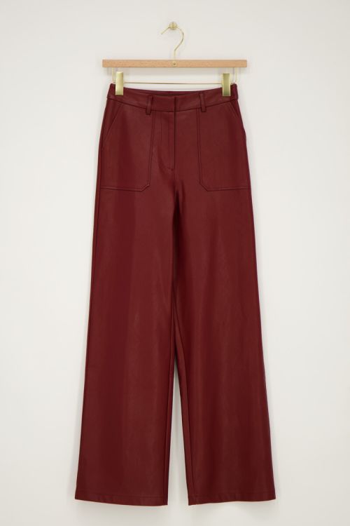 Burgundy leather look broek met zakken