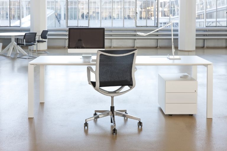 Flos Kelvin bureaulamp LED grijs