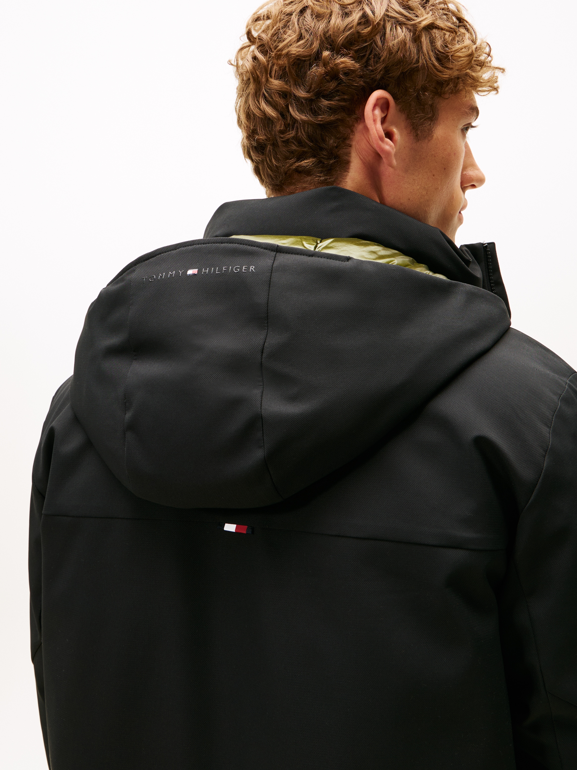 Tommy Hilfiger Kurzmantel »TECH HOODED PADDED PARKA«, Regular fit