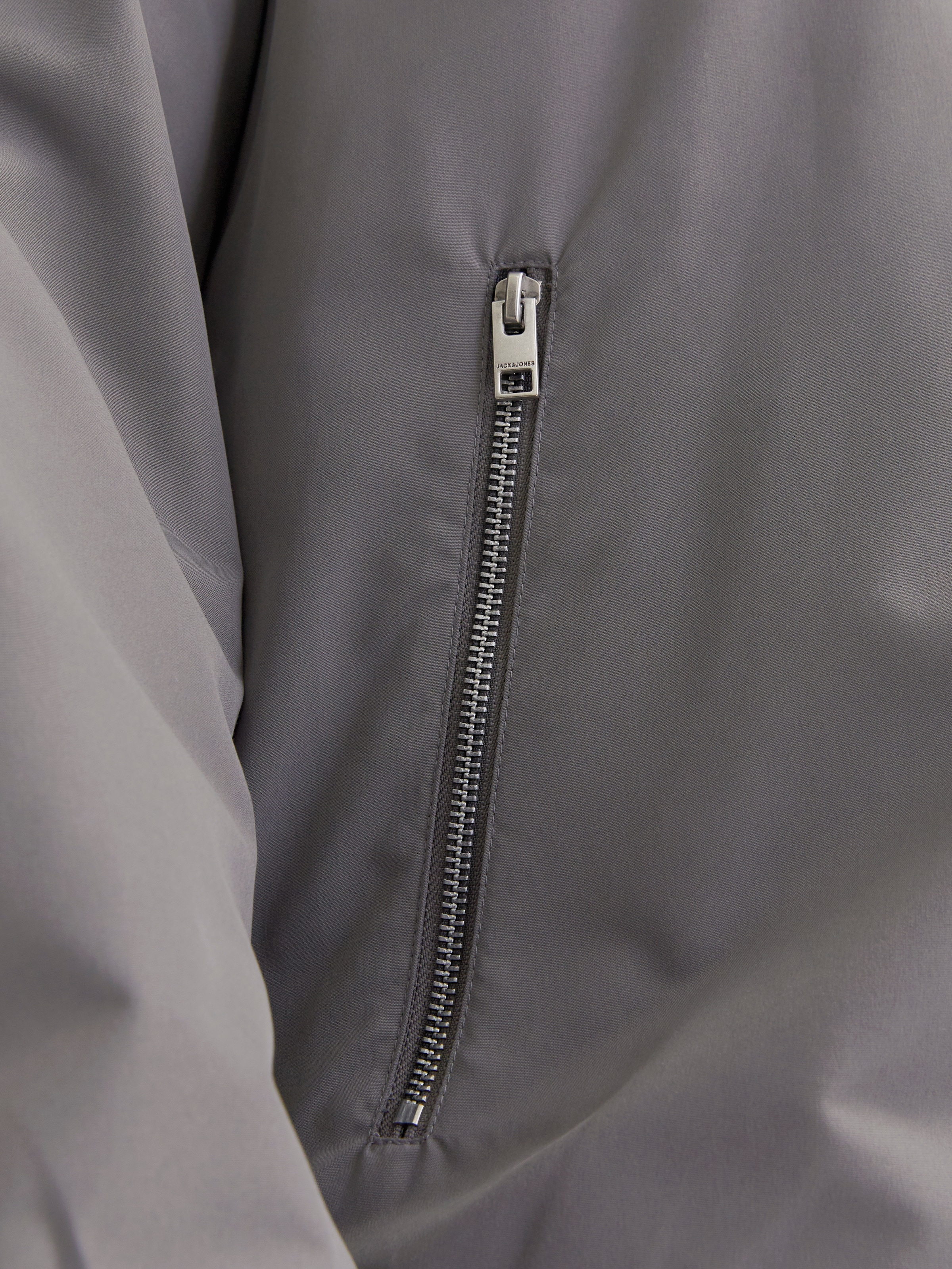 Jack & Jones PlusSize Bomberjacke »JJERUSH BOMBER NOOS PLS« ohne Kapuze mit Reissverschlusstaschen