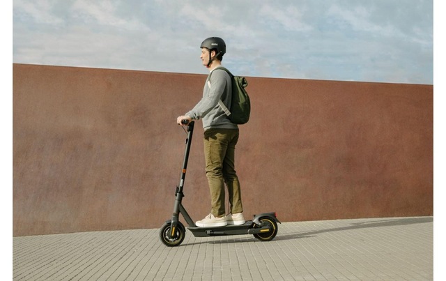 ninebot by Segway E-Scooter »Kickscoote« 20 km/h 70 km