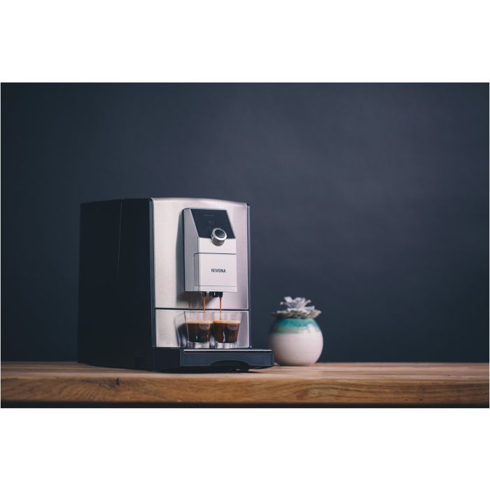Nivona Kaffeevollautomat CafeRomatica NICR 799 // 1kg Nivona Kaffee gratis