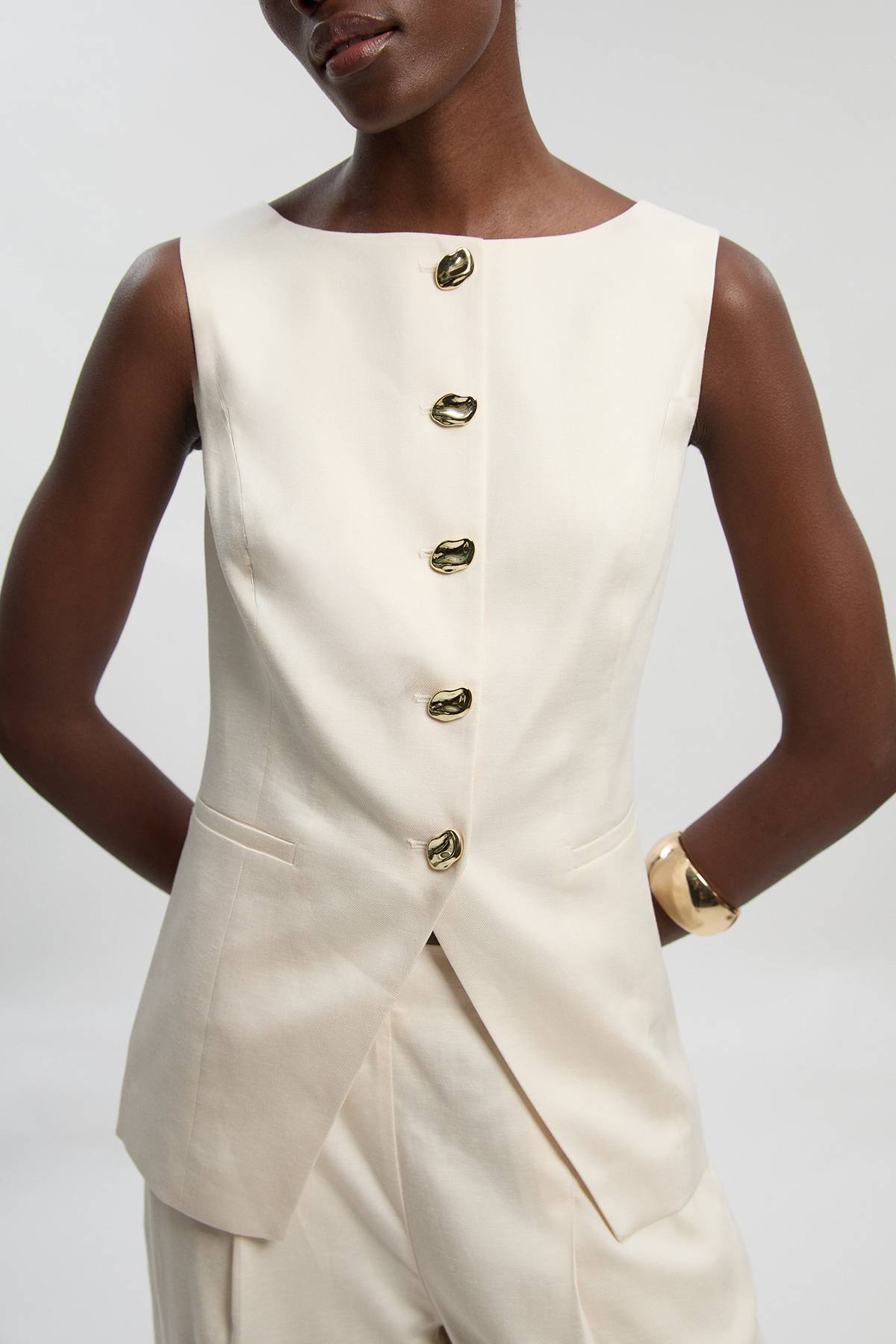 KarenMillen Gilet Long En Lin Ajusté Avec Boutonnage Décoratif Devant