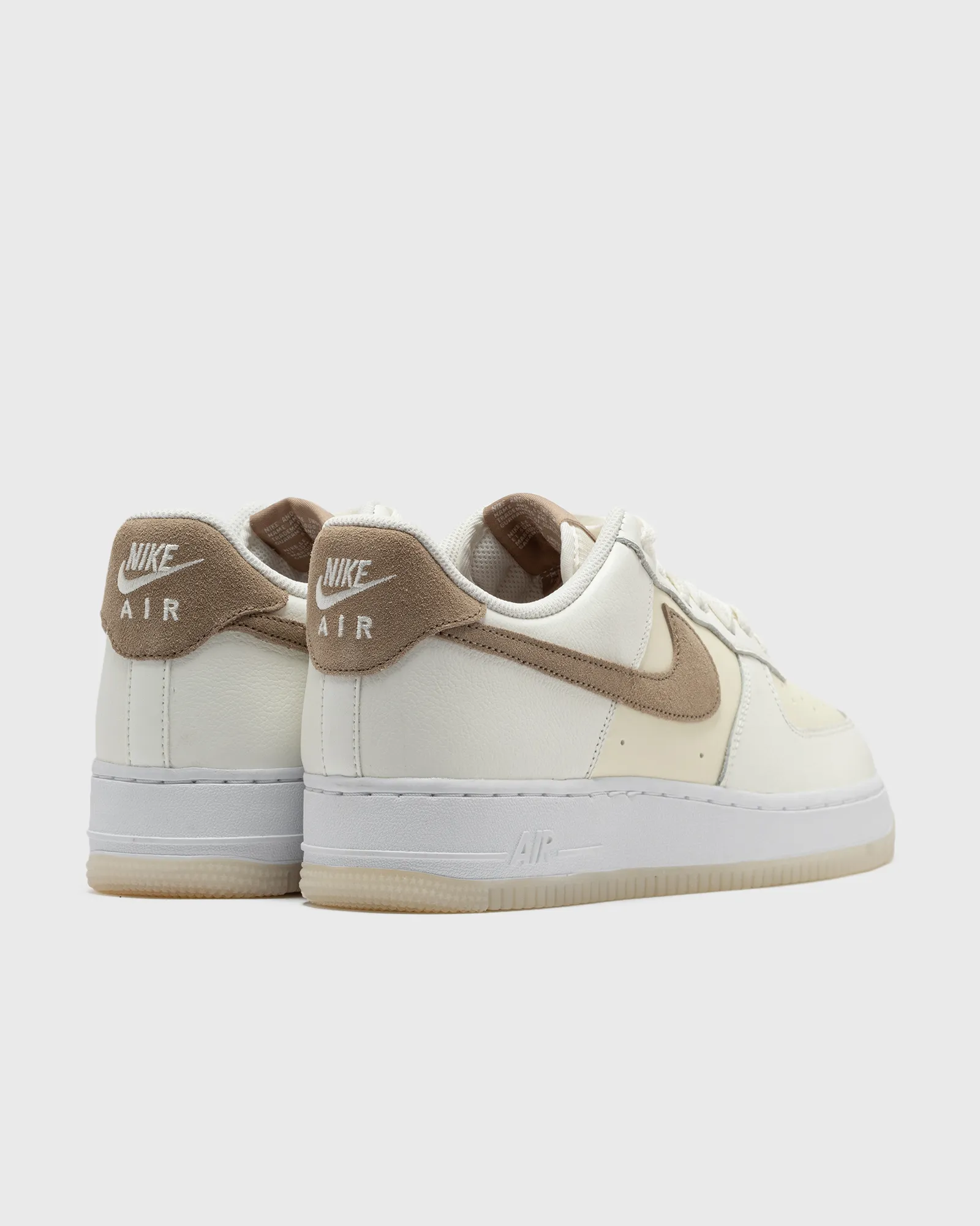 Nike AIR FORCE 1 '07 LV8