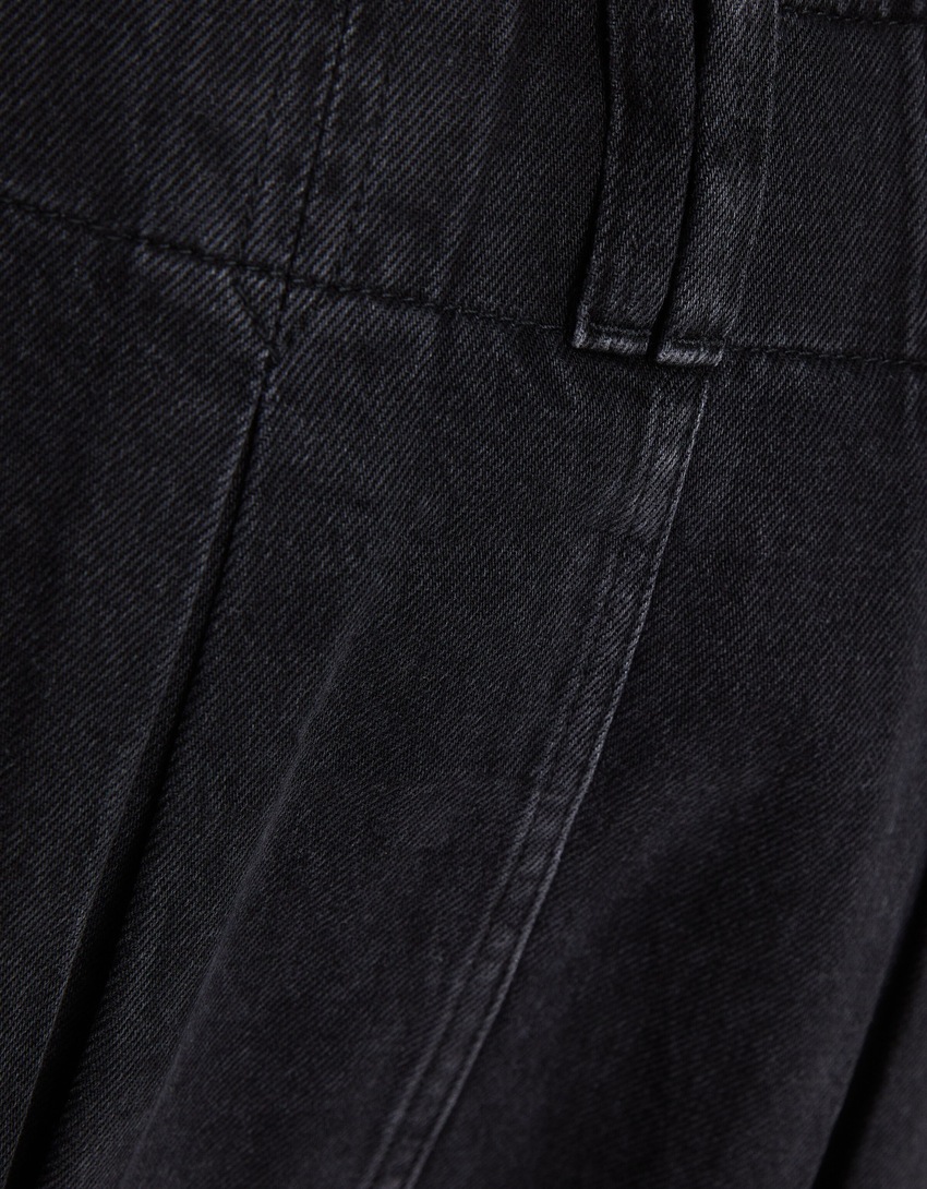 saias-calça plissadas em denim desbotado