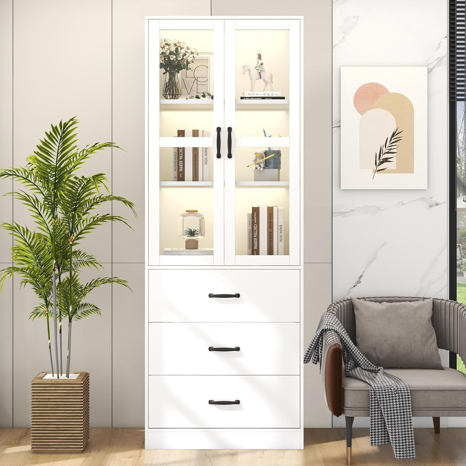 Merax Vitrine mit LED-Lichtern, Modern Standvitrine mit 2 Glastüren und 3 Schubladen, Glasvitrine Highboard mit viel Stauraum, Aufbewahrungsschrank Bücherschrank für Wohnzimmer Büro Esszimmer, Weiß