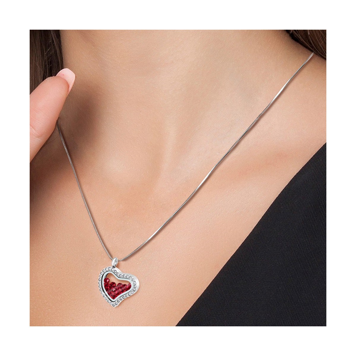 Collier coeur orné de Cristaux scintillants