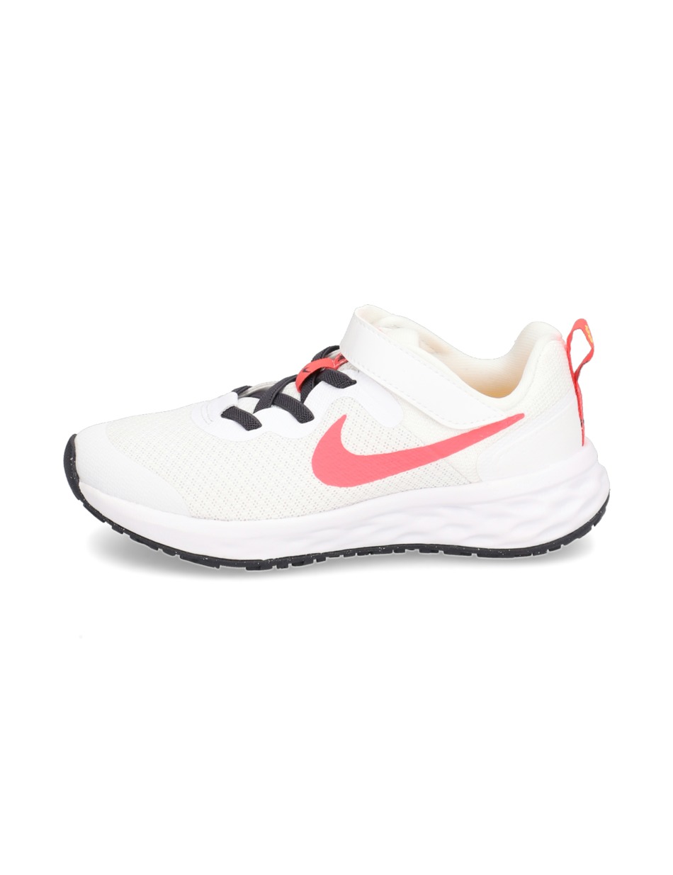Nike Revolution 6