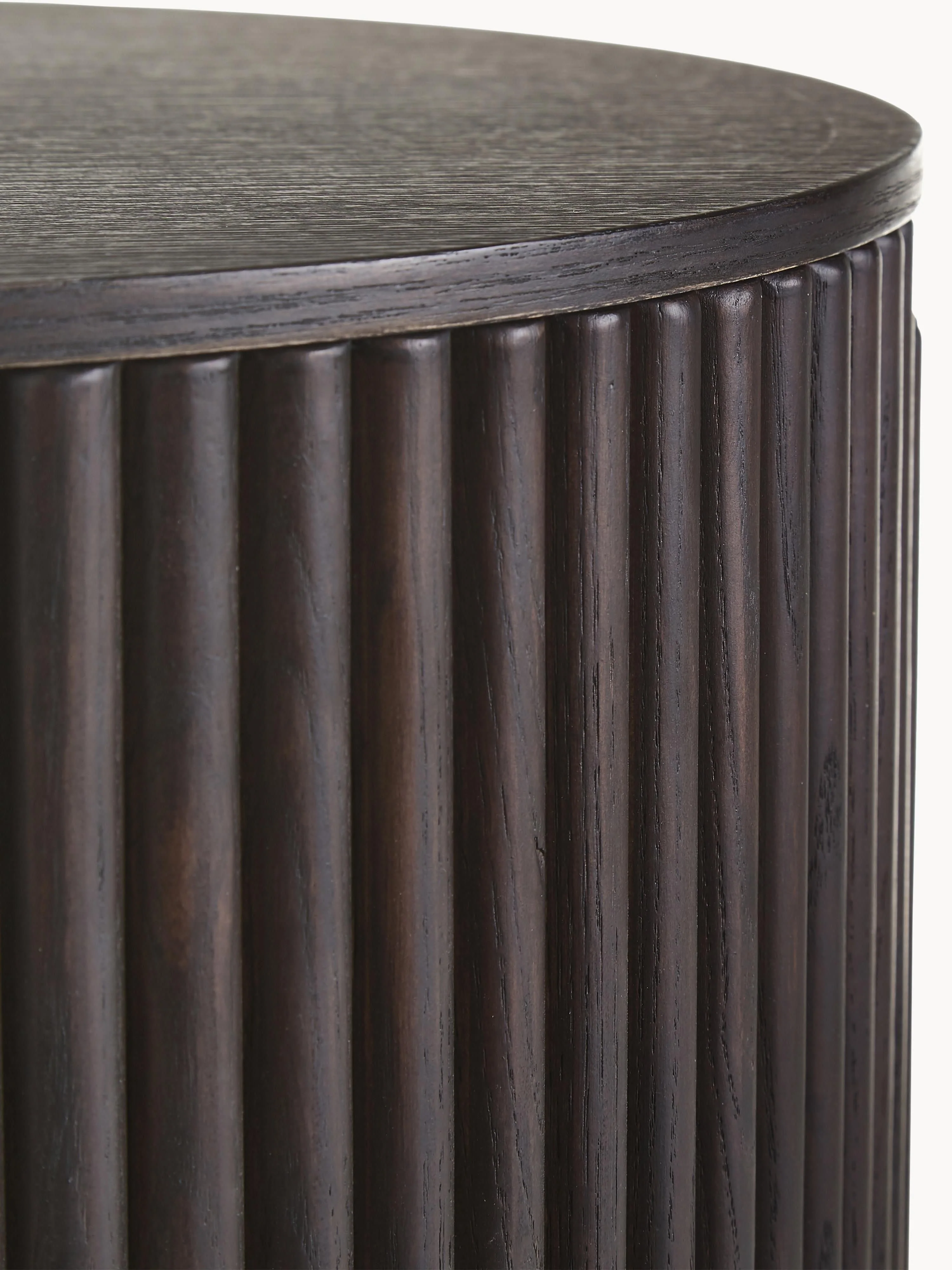 Houten bijzettafel Nele met opbergruimte