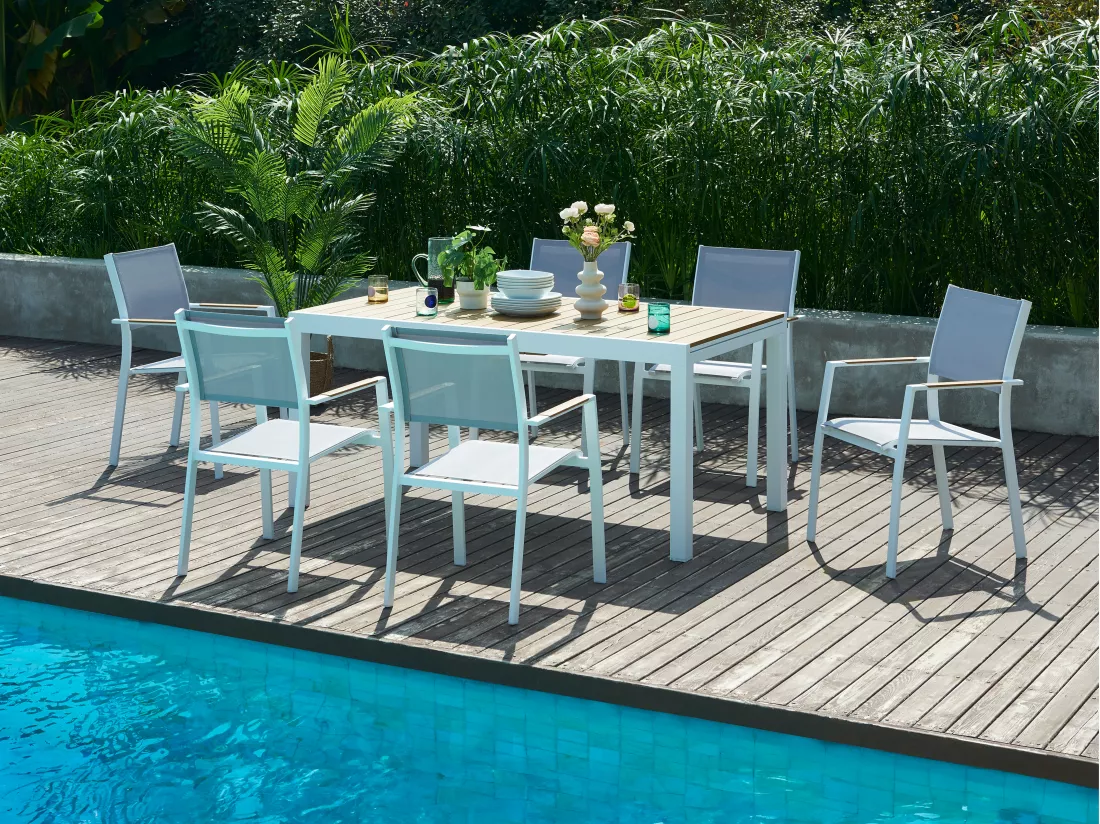 Salle à manger de jardin en aluminium et polywood : une table extensible L.170/230 cm et 6 fauteuils empilables - Naturel clair et gris - MACILA de MYLIA