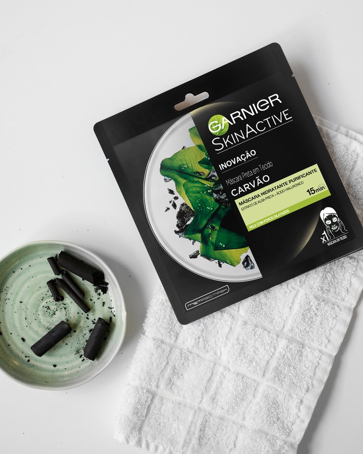 Garnier Tissue Mask Pure Charcaol Black Algae Purifying & Hydrating Pore-Tightning 28g