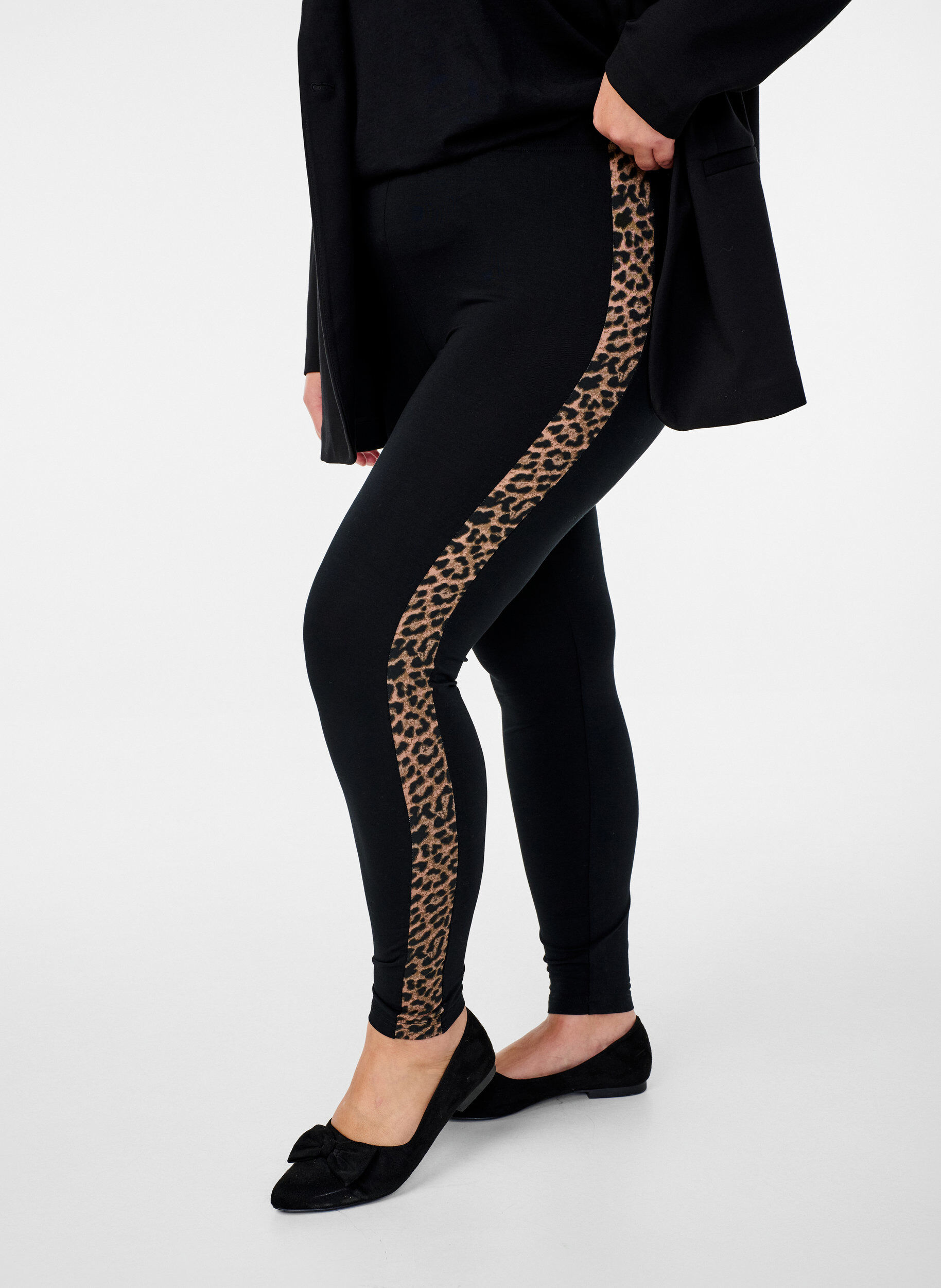 Leggings i viskose med leoprint-stribe