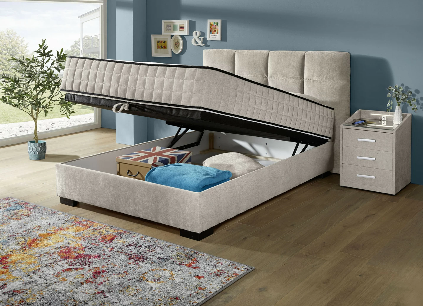 Boxspringbett mit Wendematratze und Bettkasten