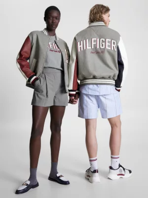 Jaqueta Varsity com Logotipo Brasão nas Costas