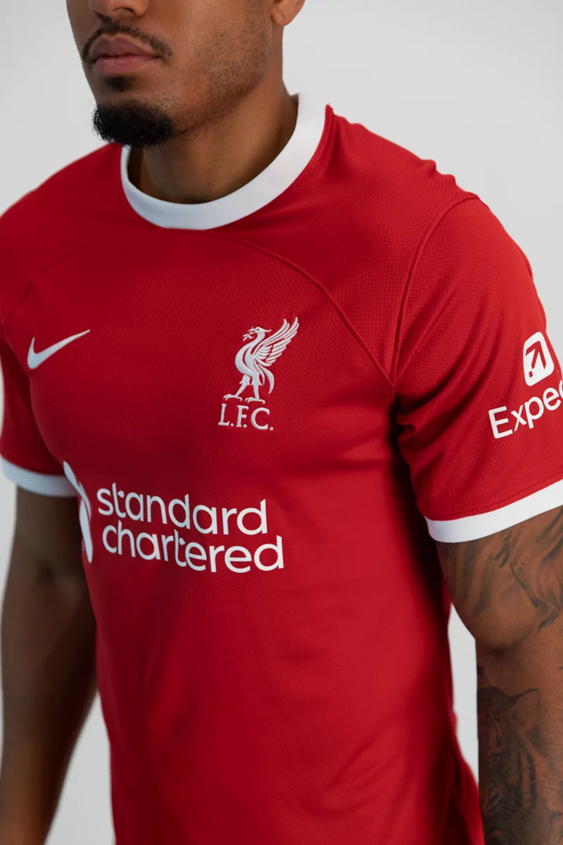 Nike FC Liverpool Stadium Home Replica Herren Fussballtrikot 2324