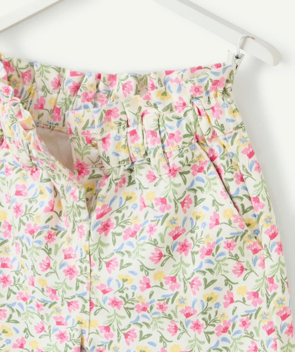 short fille imprimé fleuri coloré