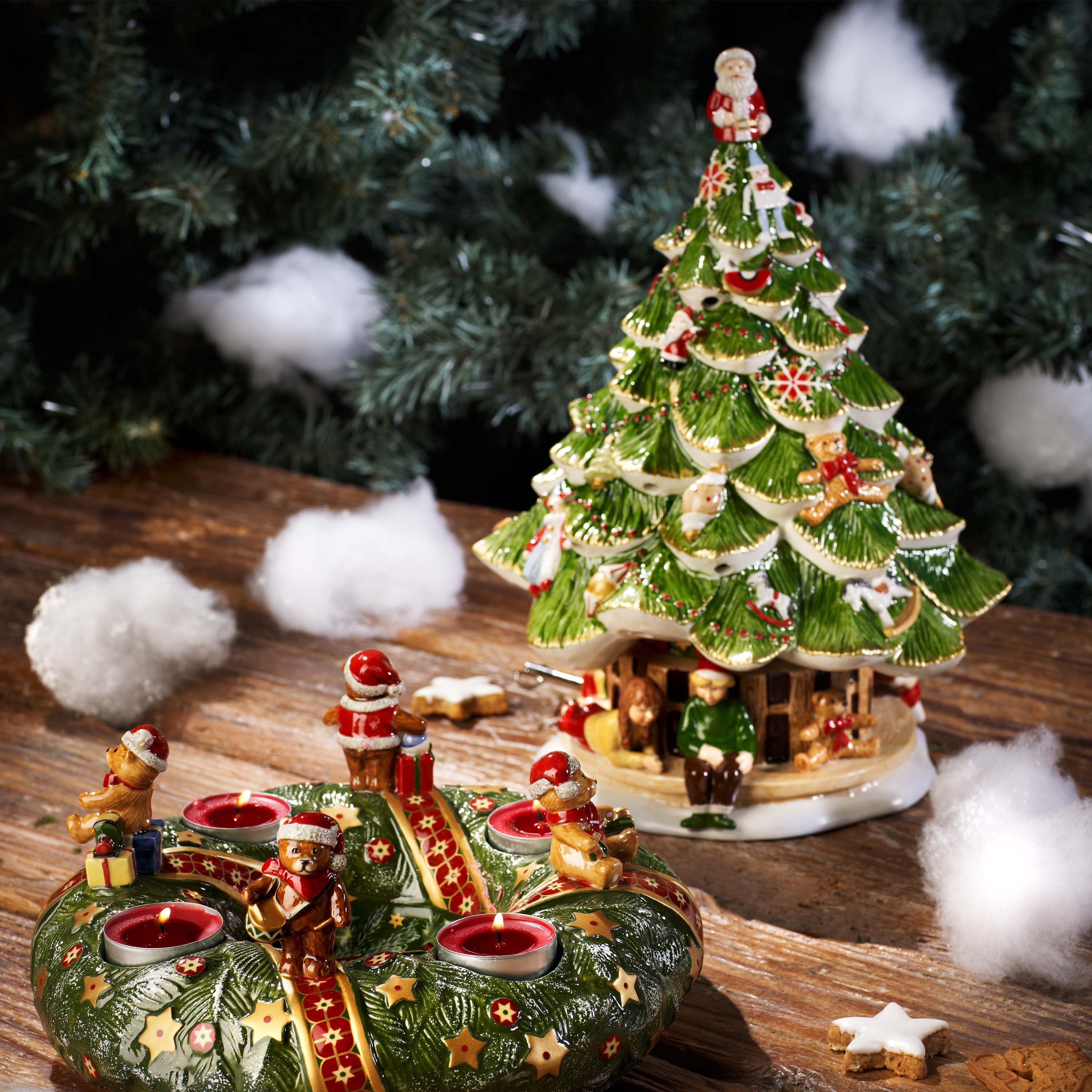 Christmas Toy's Christmas music box Multi-colored, 8.9'' x 8.7'' x 12.1'', porcelain