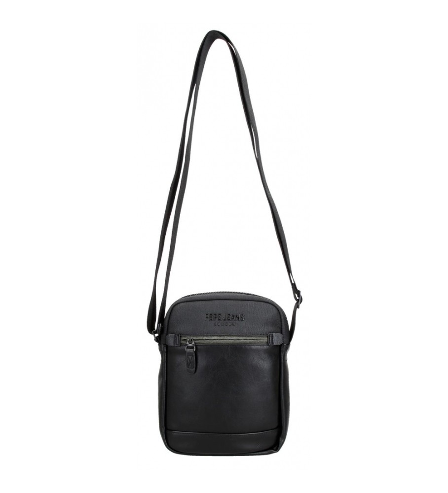 Bolsa de ombro média Pepe Jeans em tons de cinza e preto.