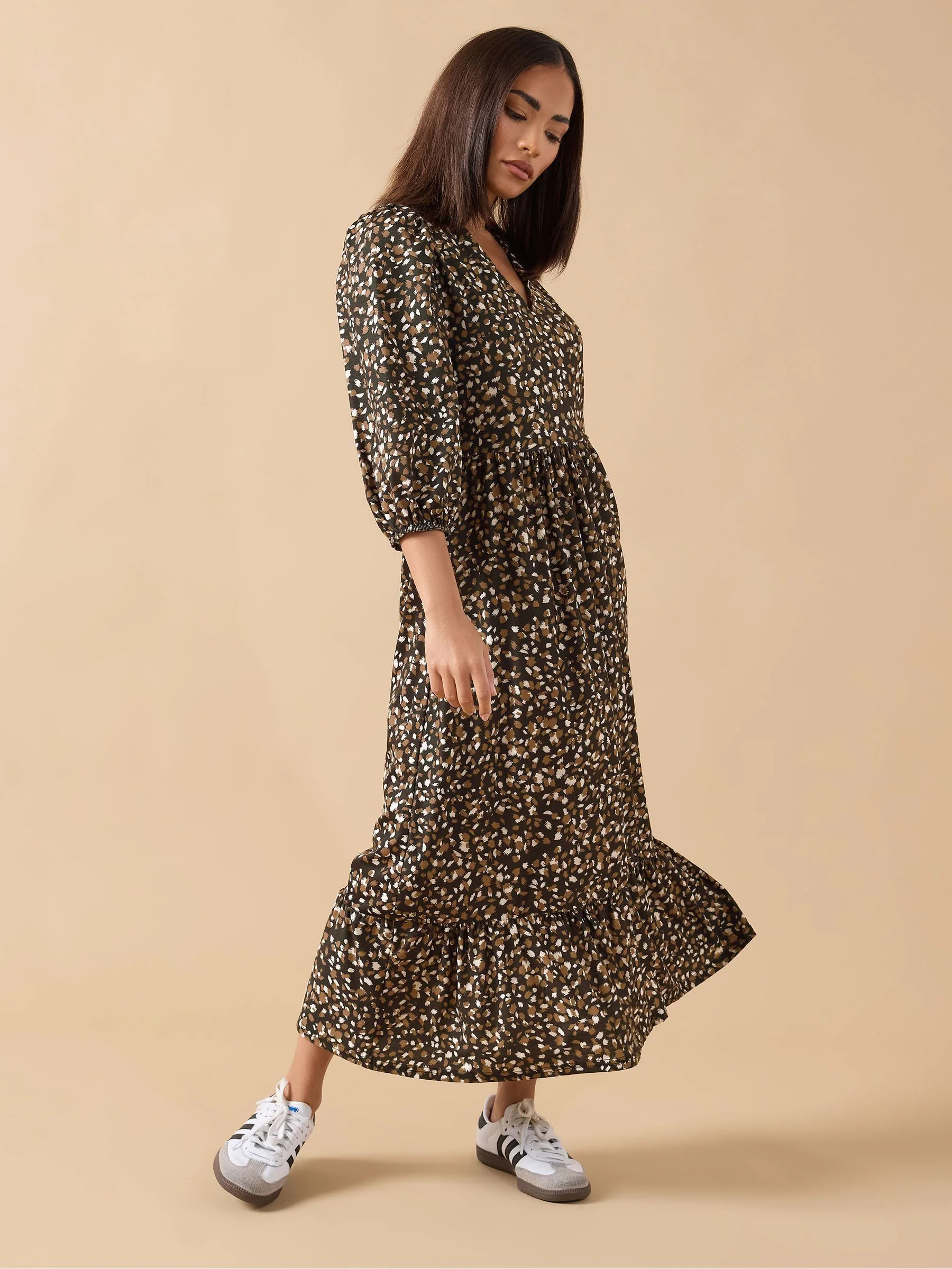 PixieGirl Petite Animal Mark Collar Midi Dress