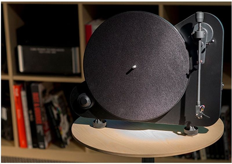 Pro-Ject VT-E BT R - Platenspeler - Zwart - Bluetooth en Ingebouwde Versterker
