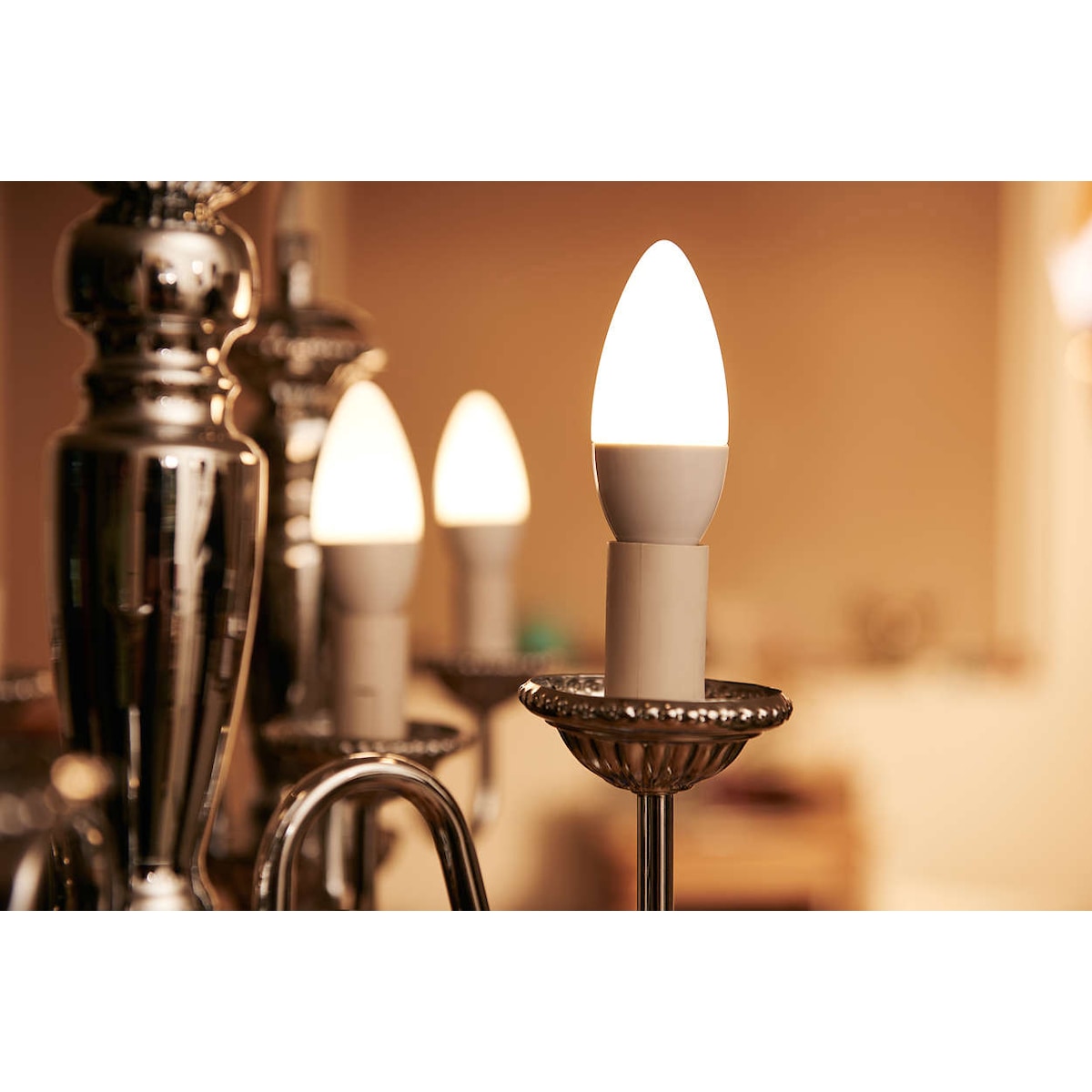 Philips Warm hvit LED lyspære 8718696475201