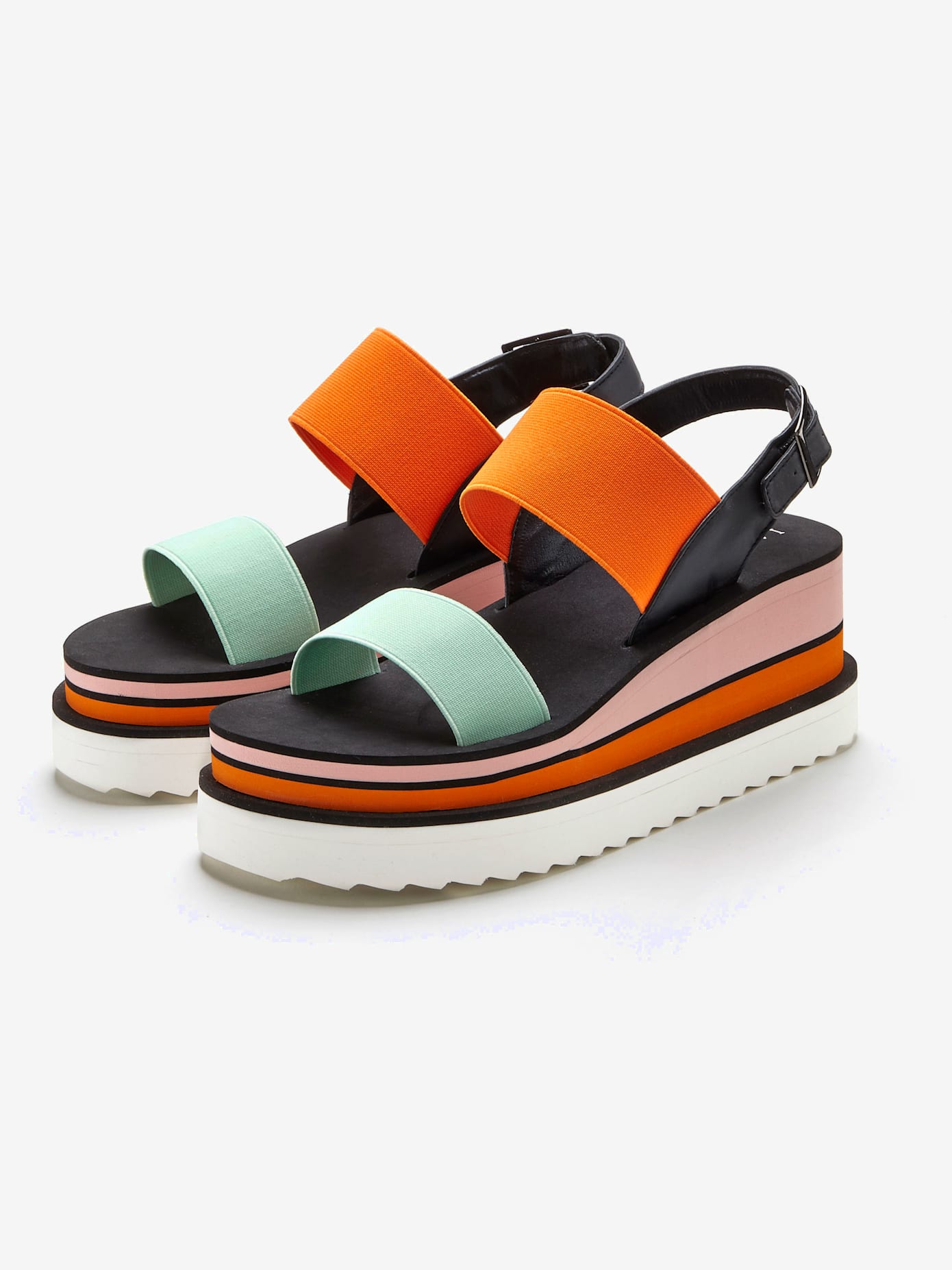 Sandales design cool et tendance en duo de couleurs