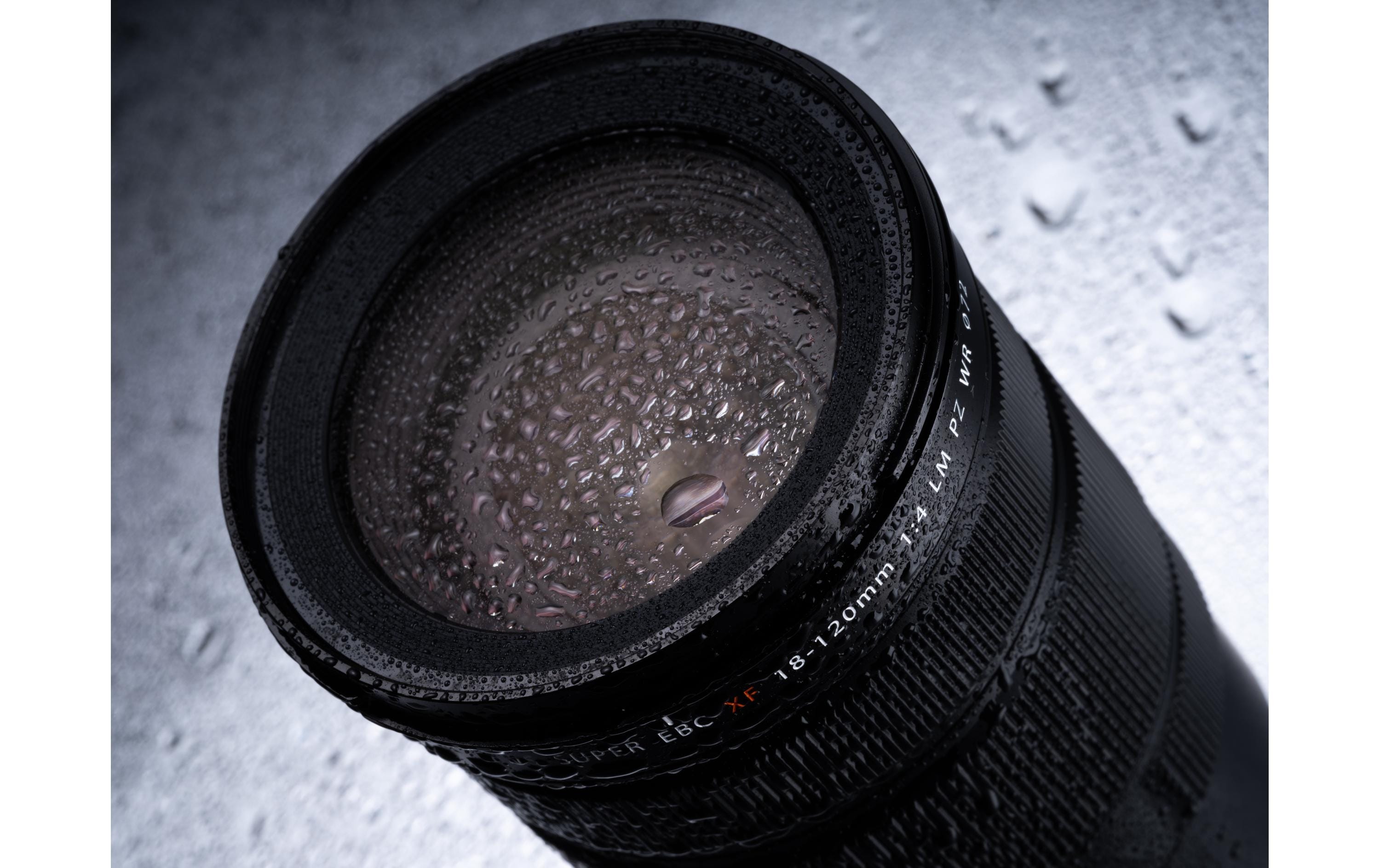 Zoomobjektiv FUJINON XF 18-120mm F4 LM PZ WR X-Mount<br>Hybridobjektiv mit vollelektrischem Antriebsmechanismus