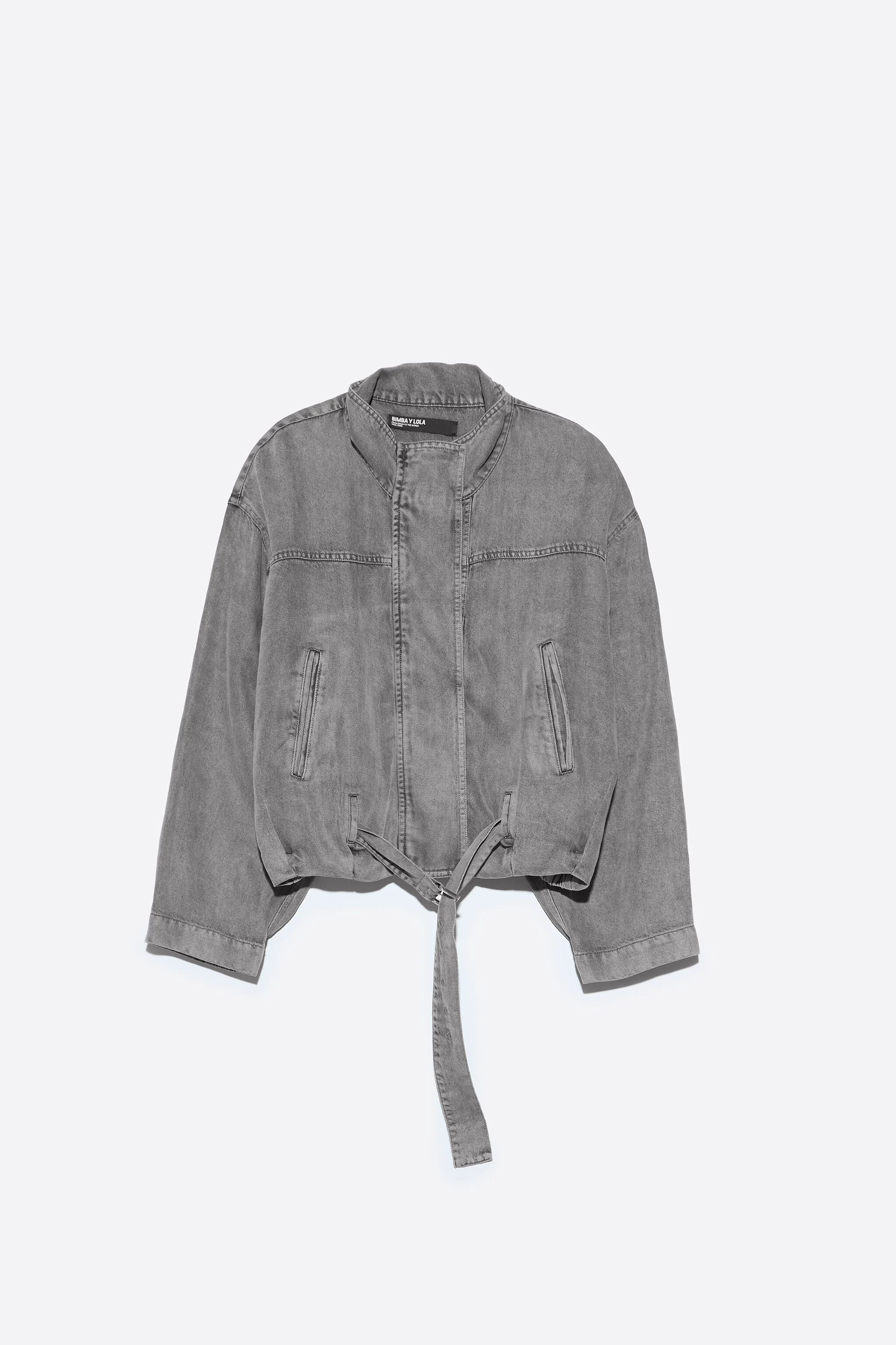 Jaqueta jeans fluida cinza claro lavada