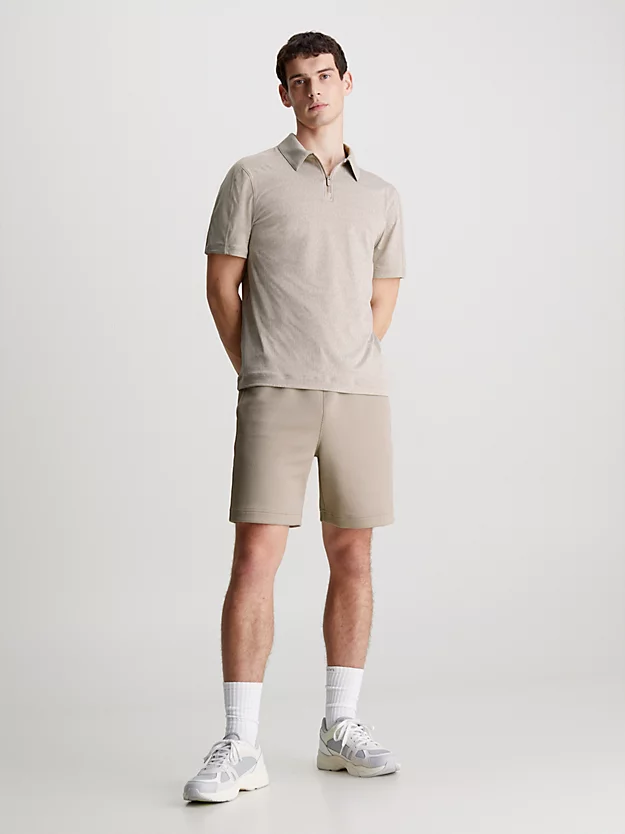 Camisa polo esportiva com logotipo em tela