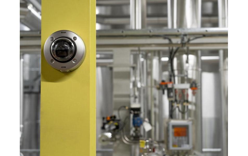 Netzwerkkamera P3268-SLVE<br>AXIS P3268-SLVE Camera 8-MP-Dome aus Edelstahl mit Deep Learning