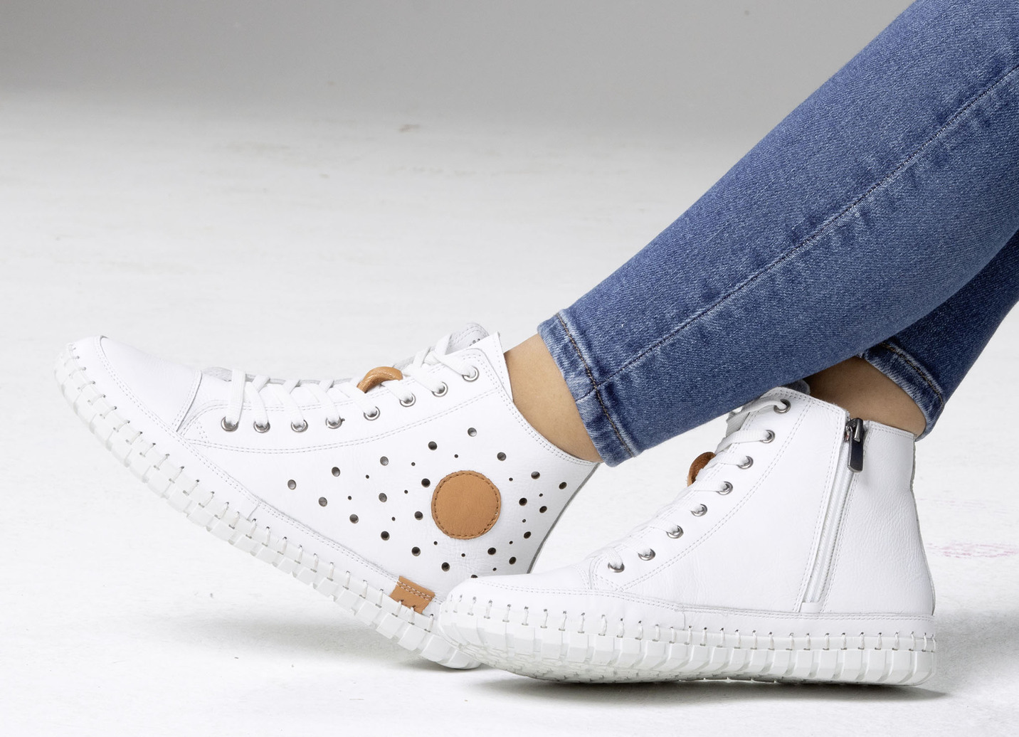 Gemini Schnür-Bootie mit luftiger Perforation und Lederapplikation