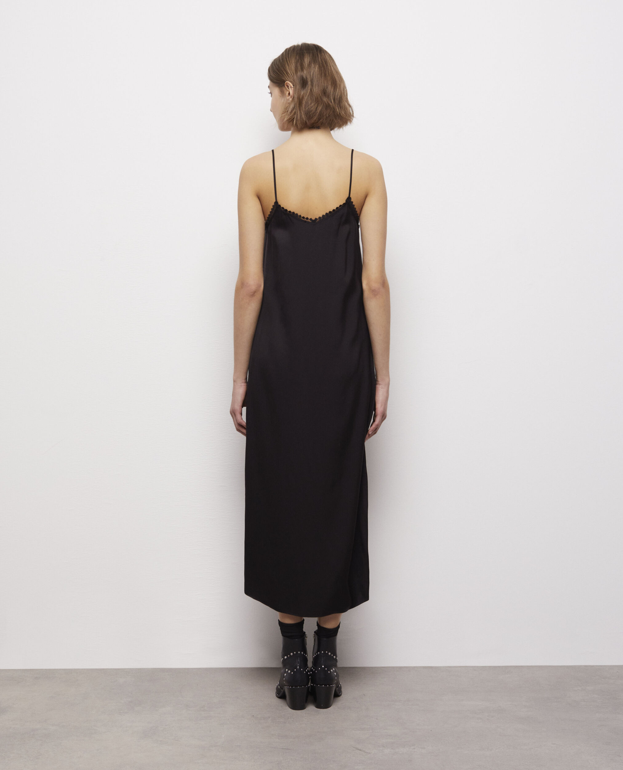 Robe longue dentelle noire