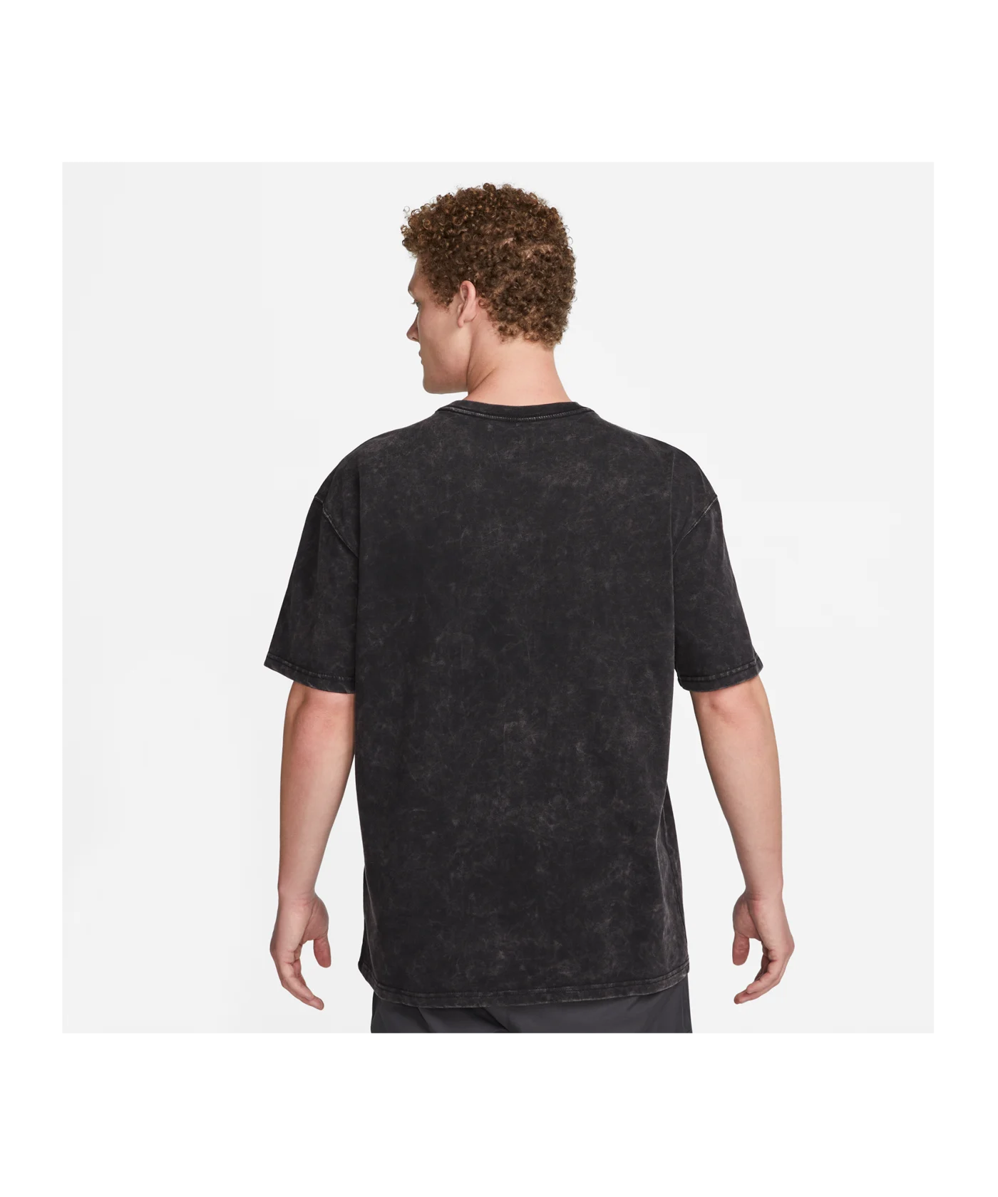 Nike Essentails Premium T-Shirt Schwarz F010