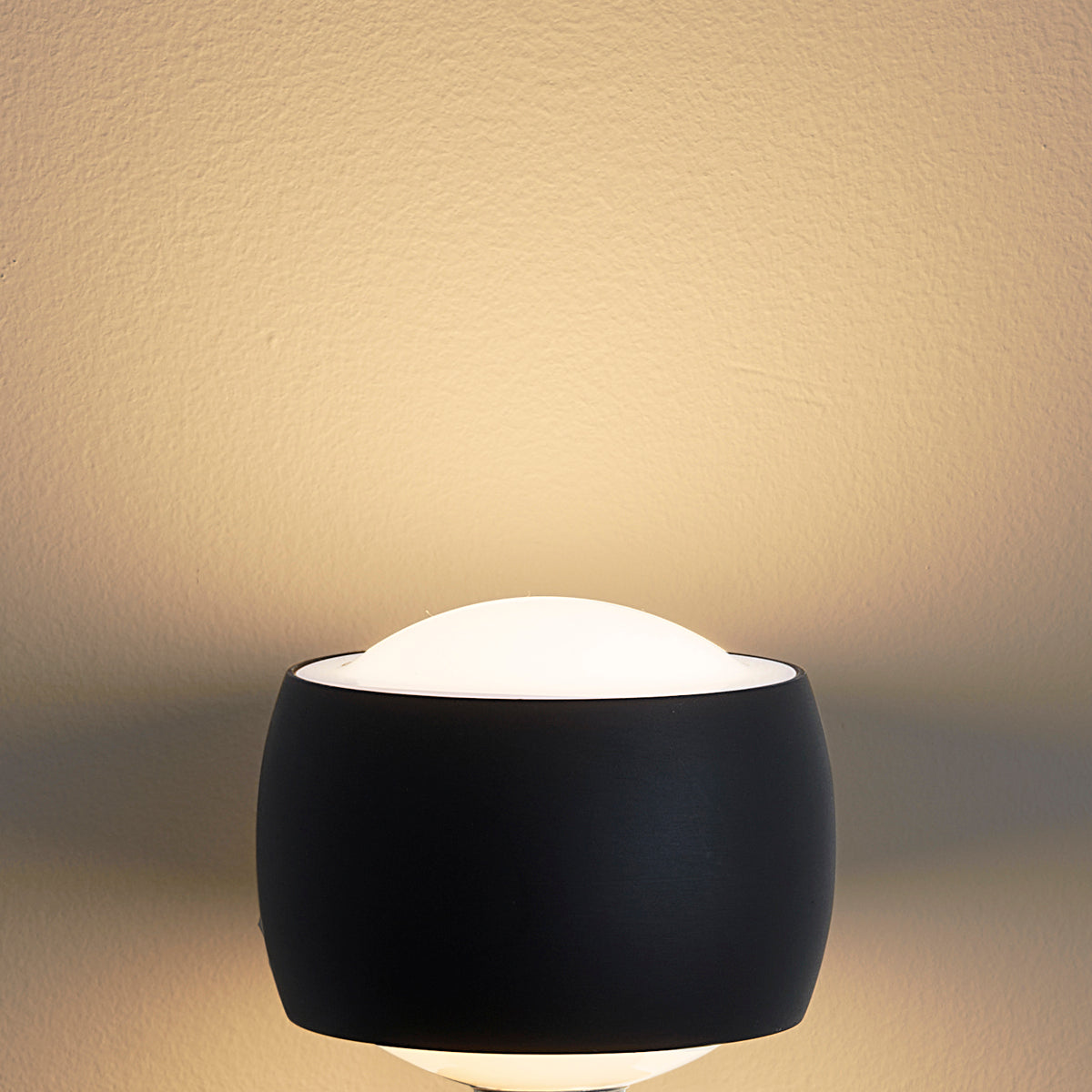 LUEDD E27 LED lamp deco zwart 6W 370 lm 3000K