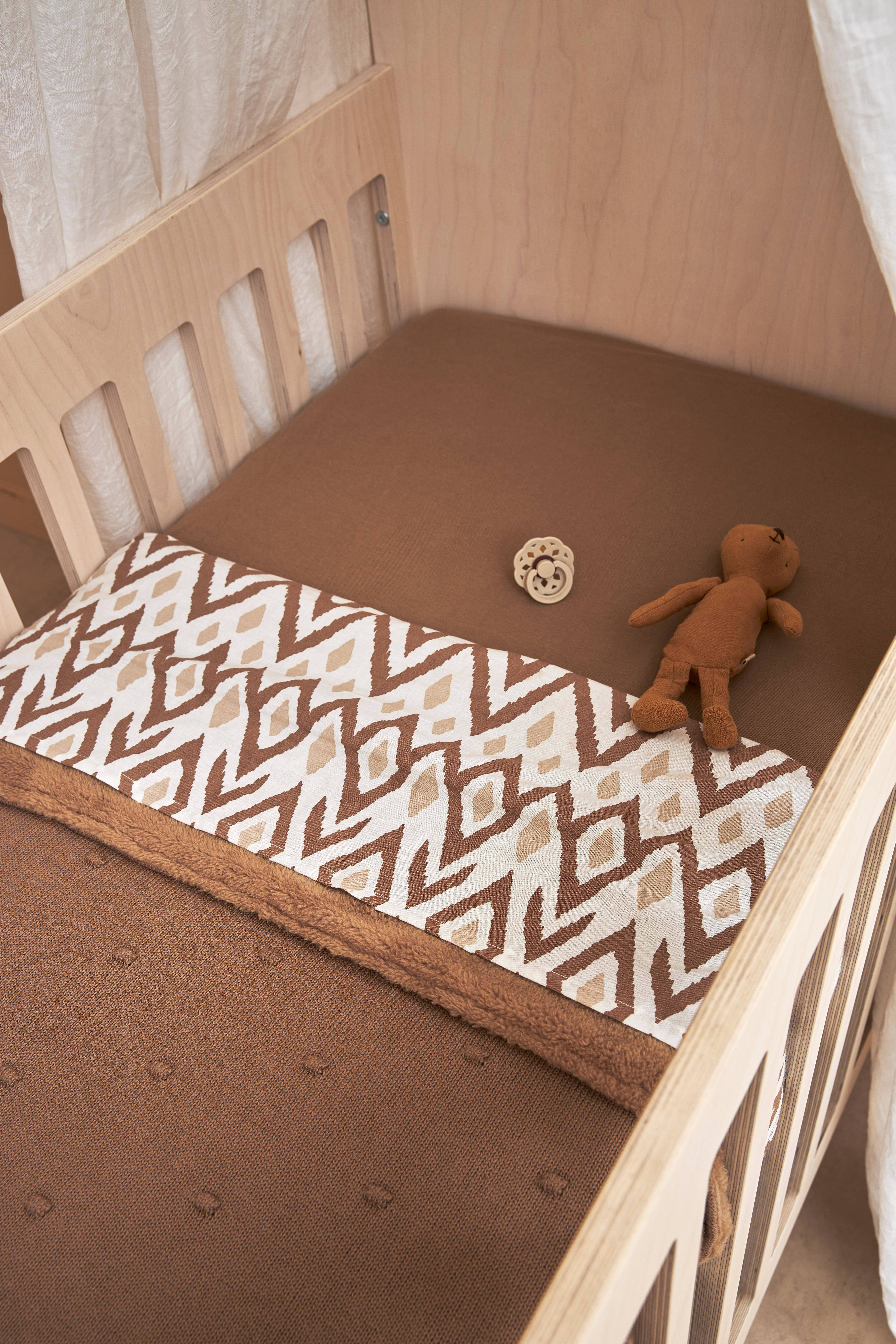 Meyco baby ledikantlaken Ikat/Uni 100x150 cm - set van 2 Sand/Toffee
