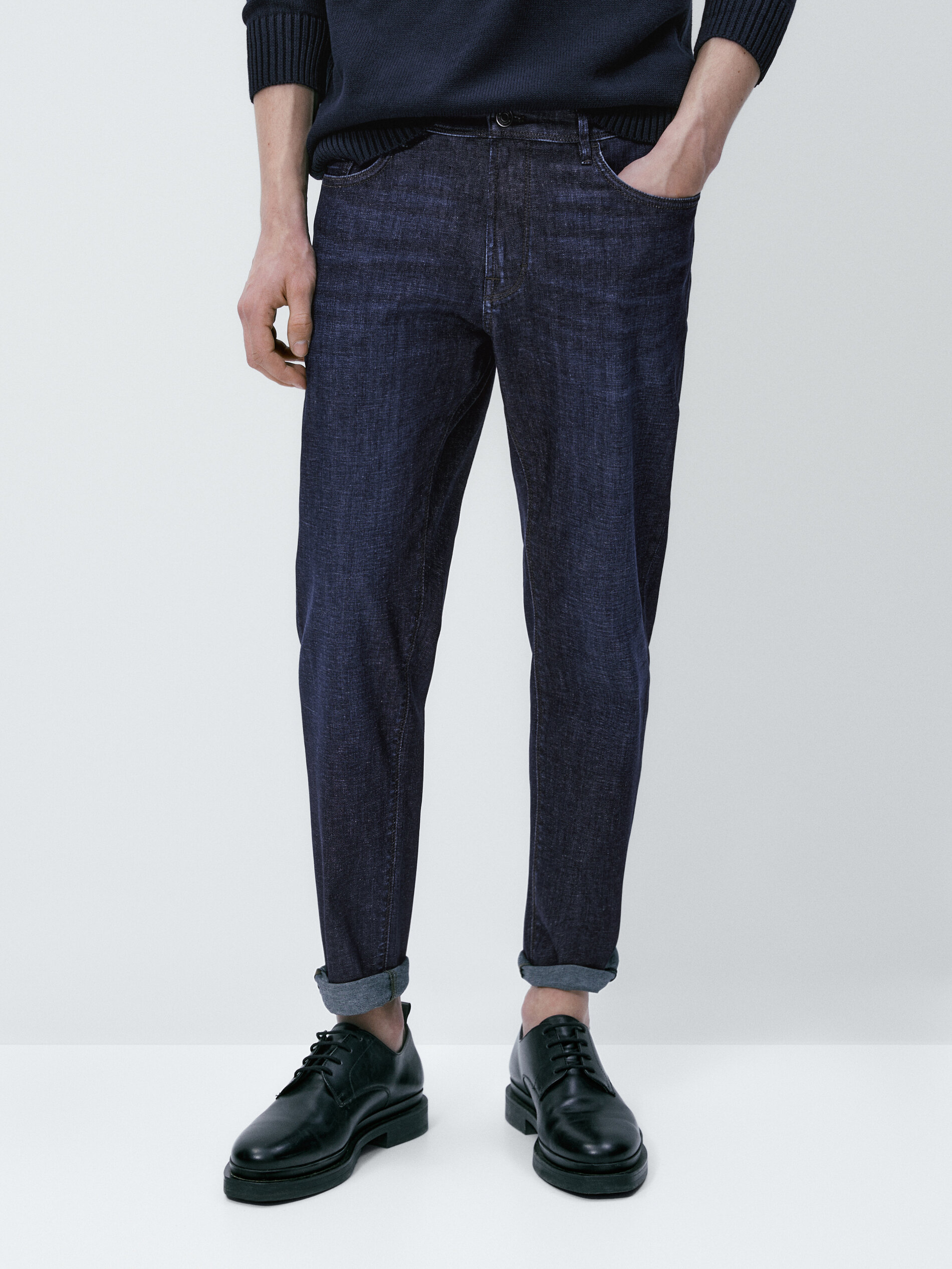 Calça vaquero ligero stone wash tapered fit - INDIGO
